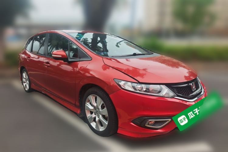 Used Honda Jade 2016 1.8L Automatic Comfort Elite Version 5 Seats Front Right 45 Deg