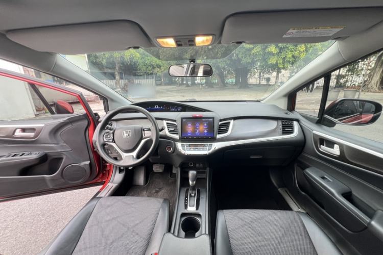 Used Honda Jade 2016 1.8L Automatic Comfort Elite Version 5 Seats Interior 2