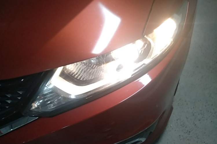 Used Honda Jade 2016 1.8L Automatic Comfort Elite Version 5 Seats Left Front Headlight