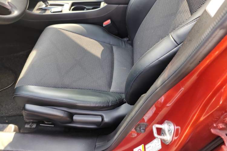 Used Honda Jade 2016 1.8L Automatic Comfort Elite Version 5 Seats Left Front Seat