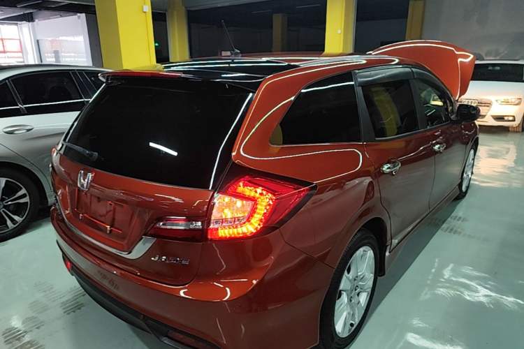 Used Honda Jade 2016 1.8L Automatic Comfort Elite Version 5 Seats Rear Right 45 Deg