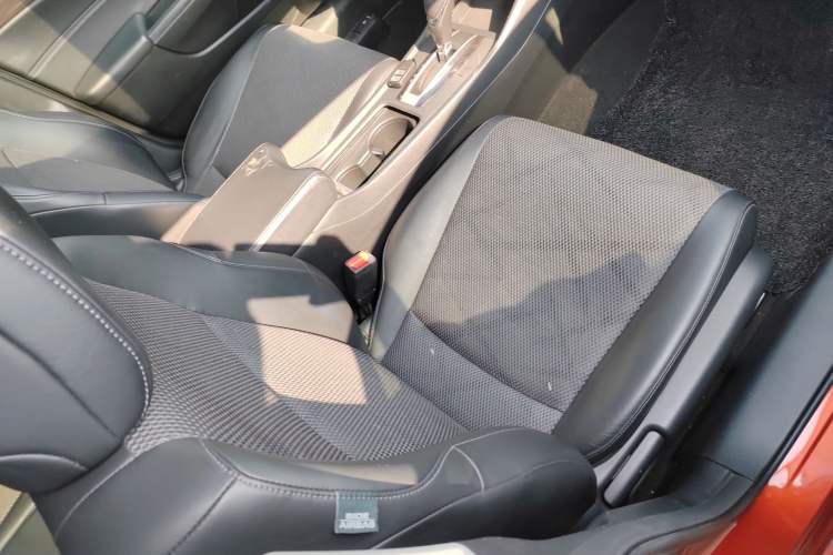 Used Honda Jade 2016 1.8L Automatic Comfort Elite Version 5 Seats Right Front Seat