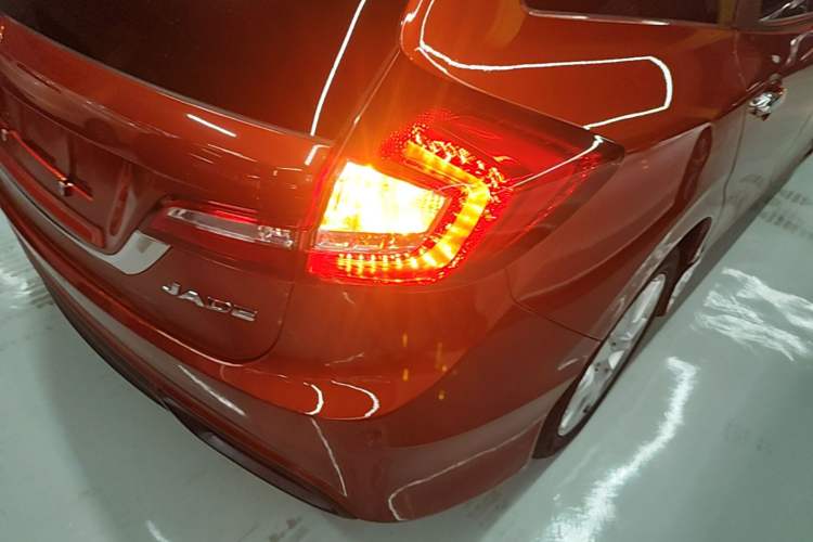Used Honda Jade 2016 1.8L Automatic Comfort Elite Version 5 Seats Right Rear Taillight