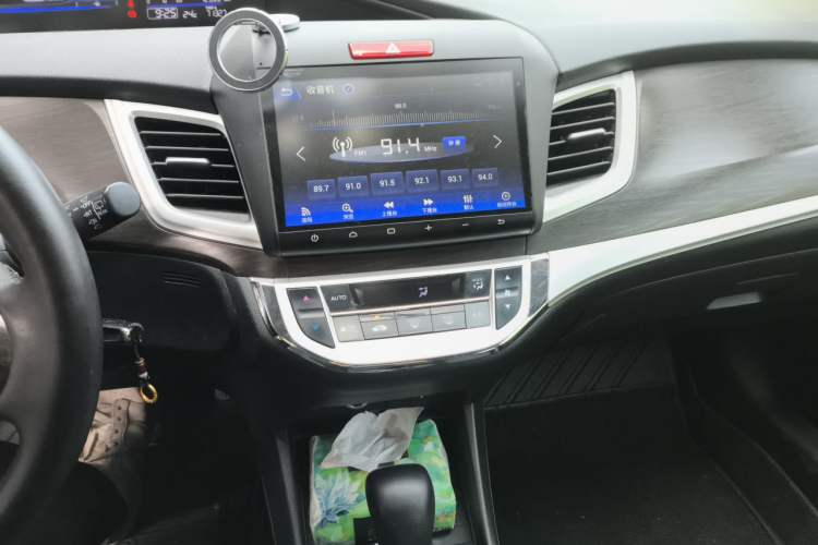 Used Honda Jade 2016 1.8L Automatic Comfort Version 5 Seats Audio And AC Panel