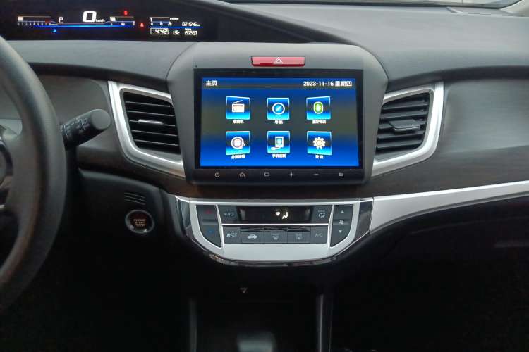 Used Honda Jade 2016 1.8L CVT Luxury Edition 5-seater Audio And AC Panel