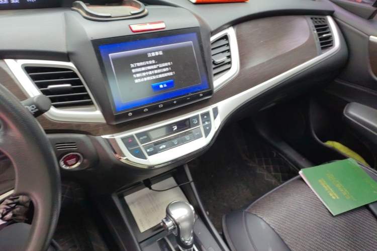 Used Honda Jade 2016 1.8L Automatic Comfort Elite Version 5 Seats Audio And AC Panel
