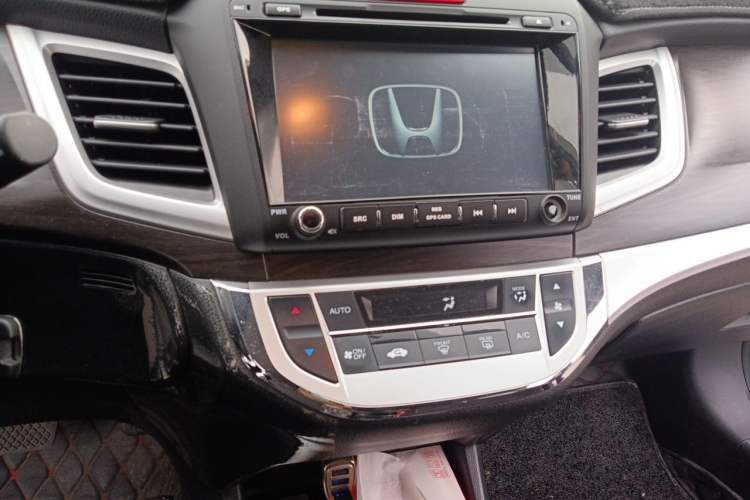 Used Honda Jade 2016 1.8L Automatic Comfort Version 5 Seats Audio And AC Panel