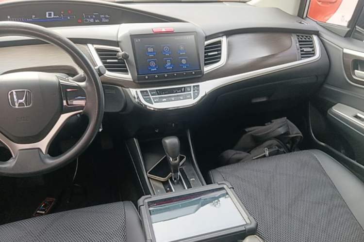 Used Honda Jade 2016 1.8L Automatic Comfort Version 5 Seats Audio And AC Panel