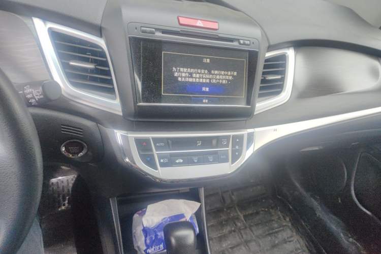 Used Honda Jade 2016 1.8L Automatic Comfort Elite Version 5 Seats Audio And AC Panel