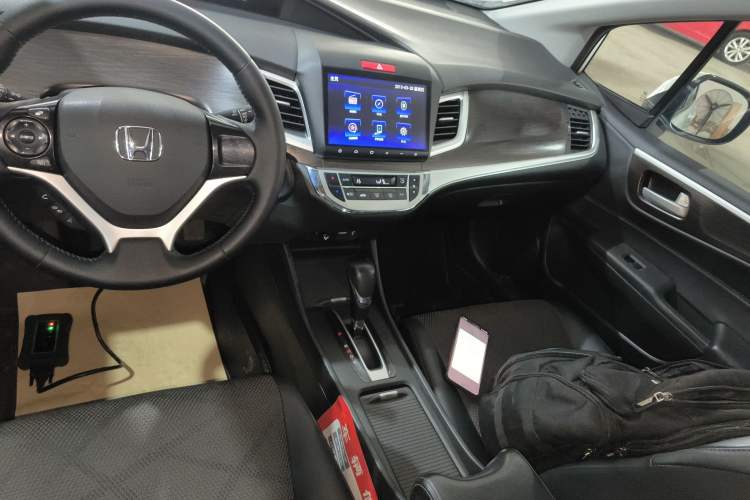 Used Honda Jade 2016 1.8L Automatic Comfort Elite Version 5 Seats Audio And AC Panel