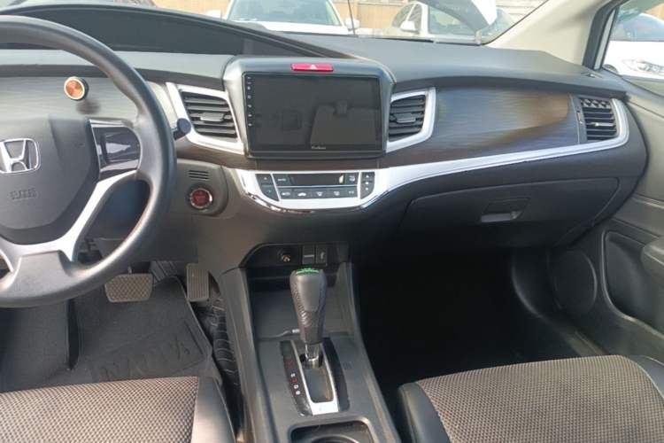 Used Honda Jade 2016 1.8L Automatic Comfort Elite Version 5 Seats Audio And AC Panel