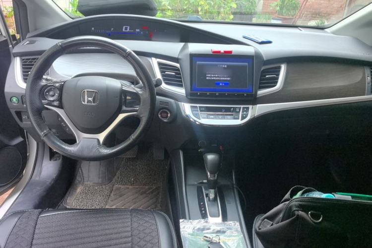 Used Honda Jade 2016 1.8L Automatic Comfort Elite Version 5 Seats Center Console