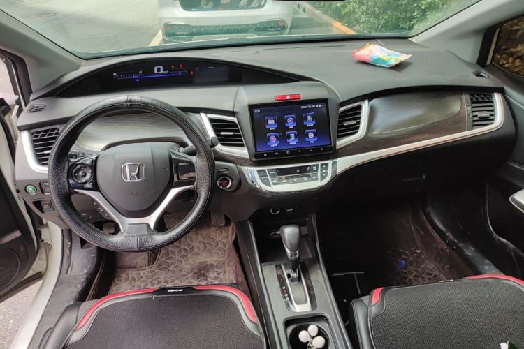 Used Honda Jade 2016 1.8L Automatic Comfort Elite Version 5 Seats Center Console