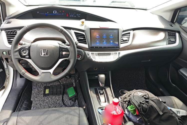 Used Honda Jade 2016 1.8L Automatic Comfort Elite Version 5 Seats Center Console