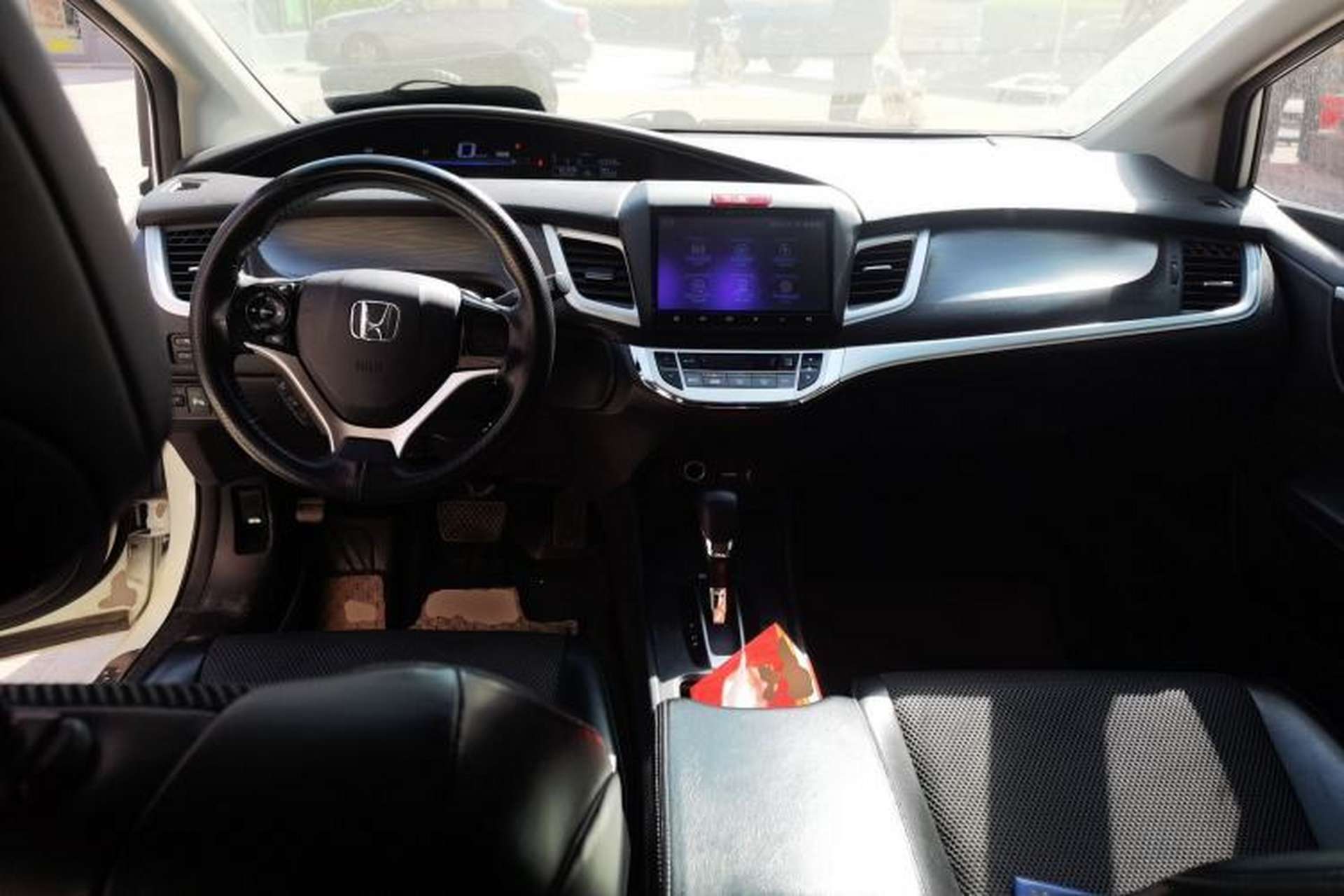 Used Honda Jade 2016 1.8L Automatic Comfort Version 5 Seats Center Console