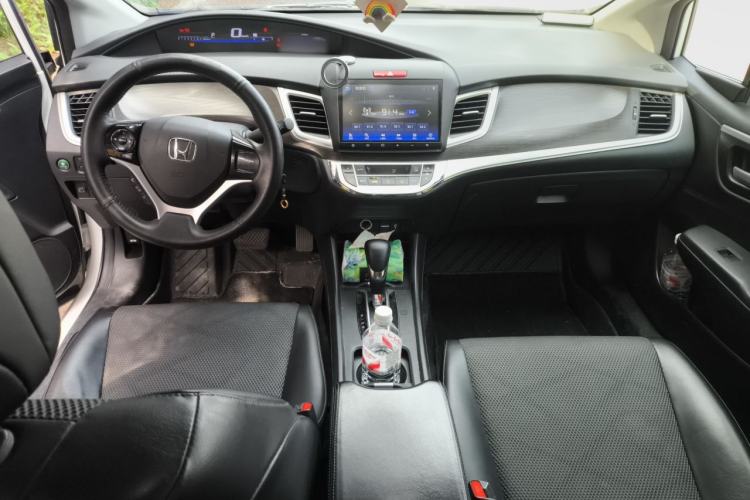 Used Honda Jade 2016 1.8L Automatic Comfort Version 5 Seats Center Console