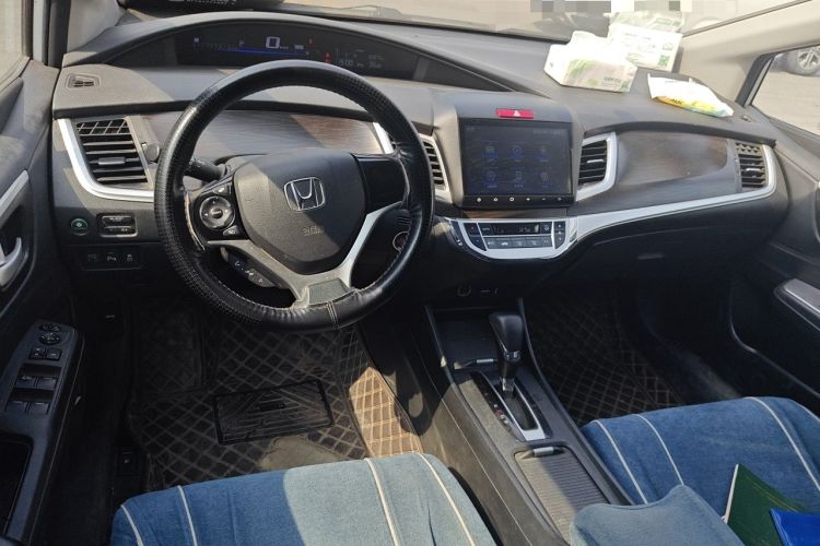 Used Honda Jade 2016 1.8L Automatic Comfort Elite Version 5 Seats Center Console