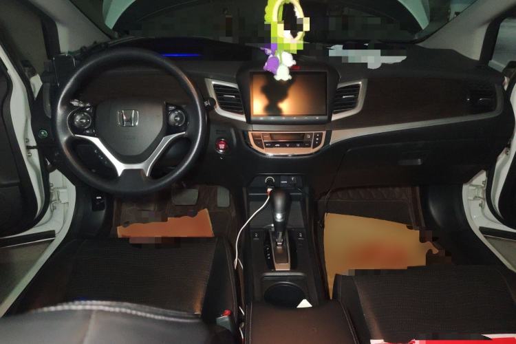 Used Honda Jade 2016 1.8L CVT Luxury Edition 5-seater Center Console