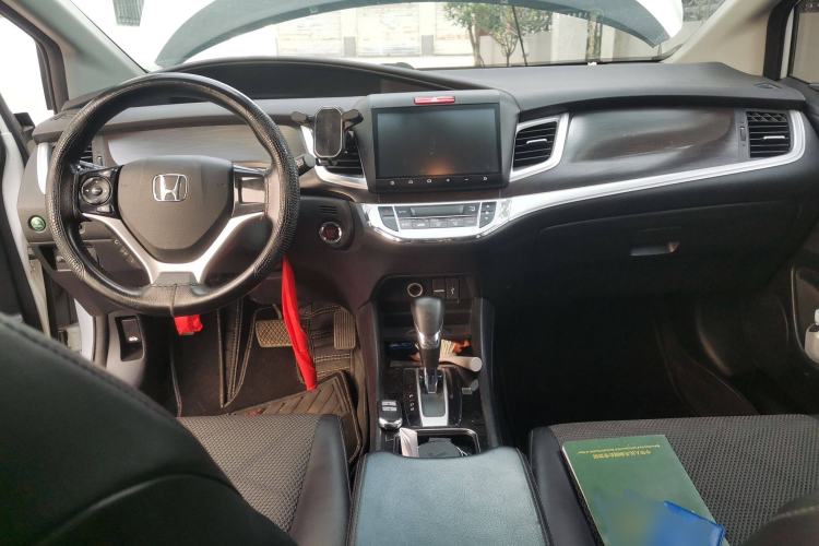 Used Honda Jade 2016 1.8L Automatic Comfort Elite Version 5 Seats Center Console