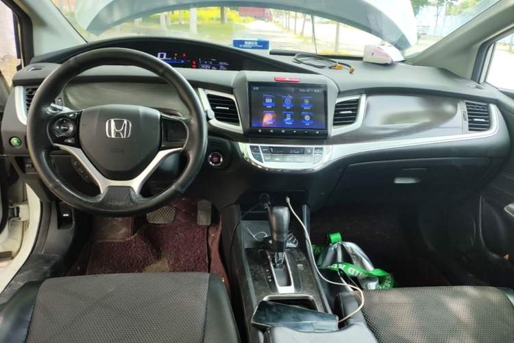 Used Honda Jade 2016 1.8L Automatic Comfort Elite Version 5 Seats Center Console