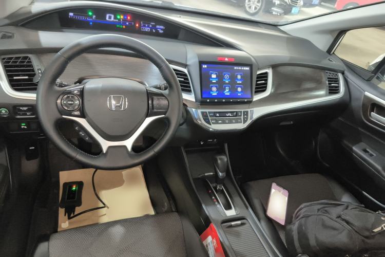 Used Honda Jade 2016 1.8L Automatic Comfort Elite Version 5 Seats Center Console