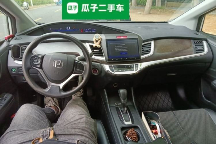 Used Honda Jade 2016 1.8L Automatic Comfort Elite Version 5 Seats Center Console