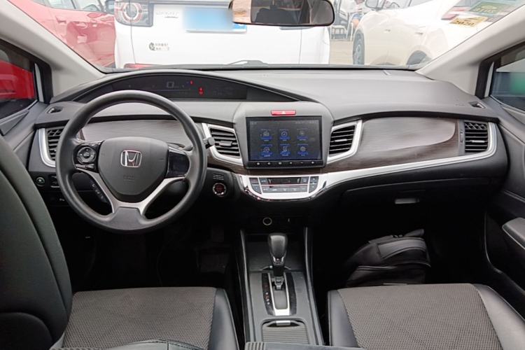 Used Honda Jade 2016 1.8L Automatic Comfort Elite Version 5 Seats Center Console