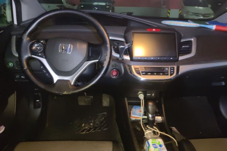 Used Honda Jade 2016 1.8L Automatic Comfort Elite Version 5 Seats Center Console