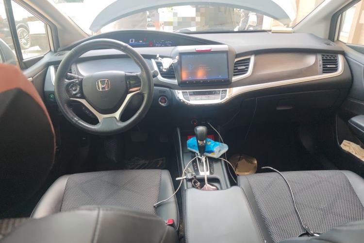 Used Honda Jade 2016 1.8L Automatic Comfort Elite Version 5 Seats Center Console
