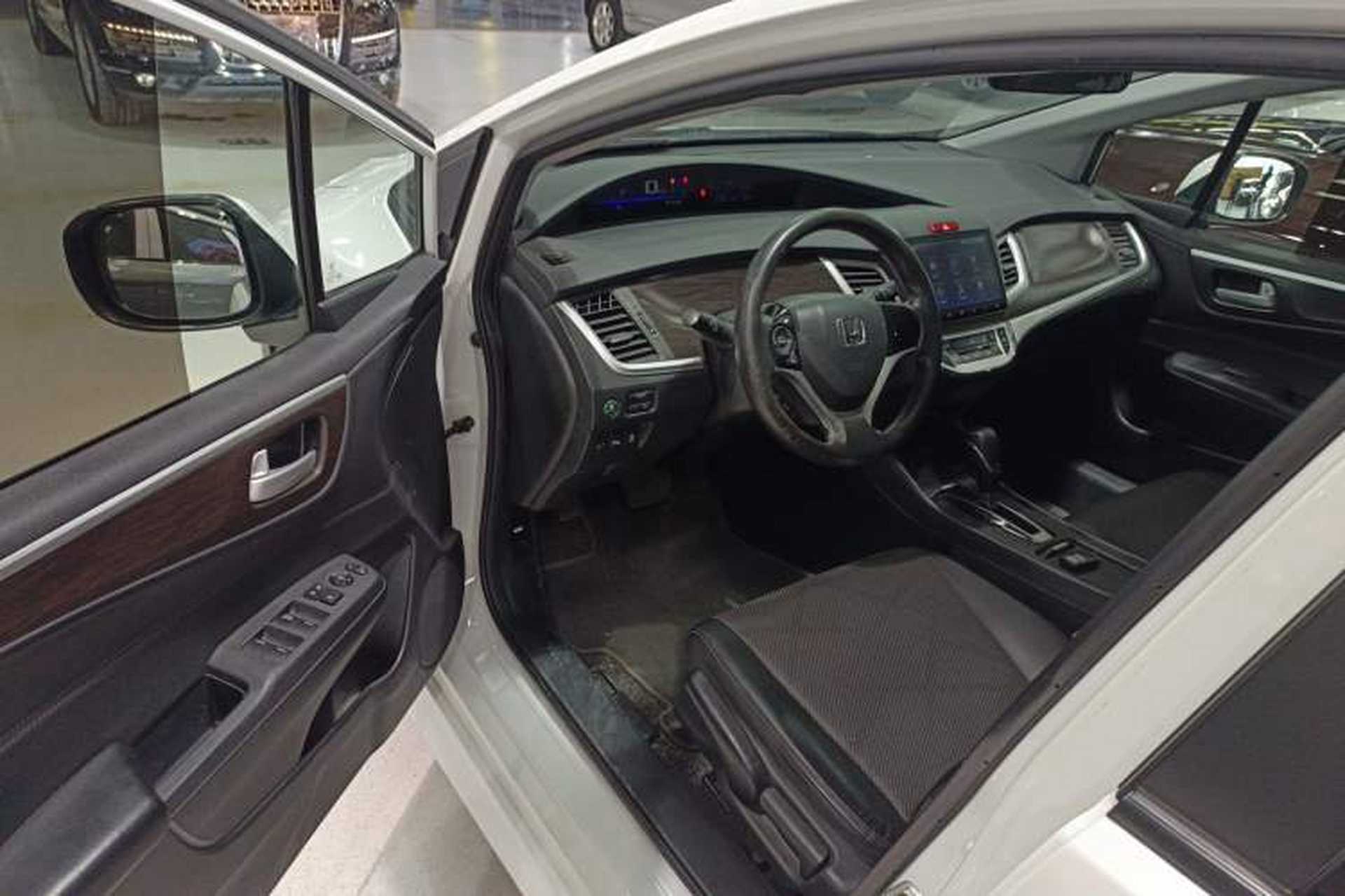 Used Honda Jade 2016 1.8L Automatic Comfort Elite Version 5 Seats Driver Seat