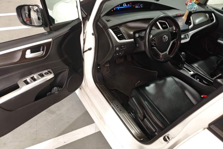 Used Honda Jade 2016 1.8L Automatic Comfort Elite Version 5 Seats Driver Seat