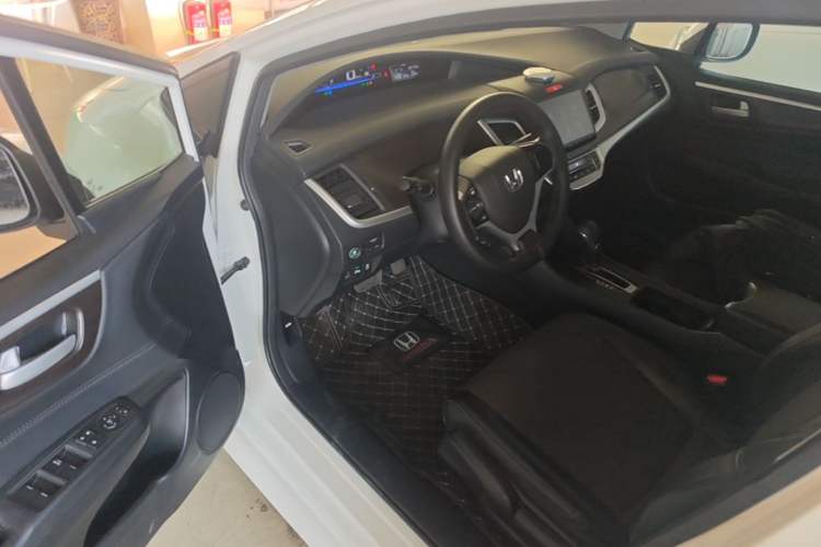 Used Honda Jade 2016 1.8L Automatic Comfort Elite Version 5 Seats Driver Seat