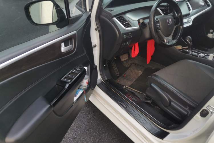 Used Honda Jade 2016 1.8L Automatic Comfort Elite Version 5 Seats Driver Seat