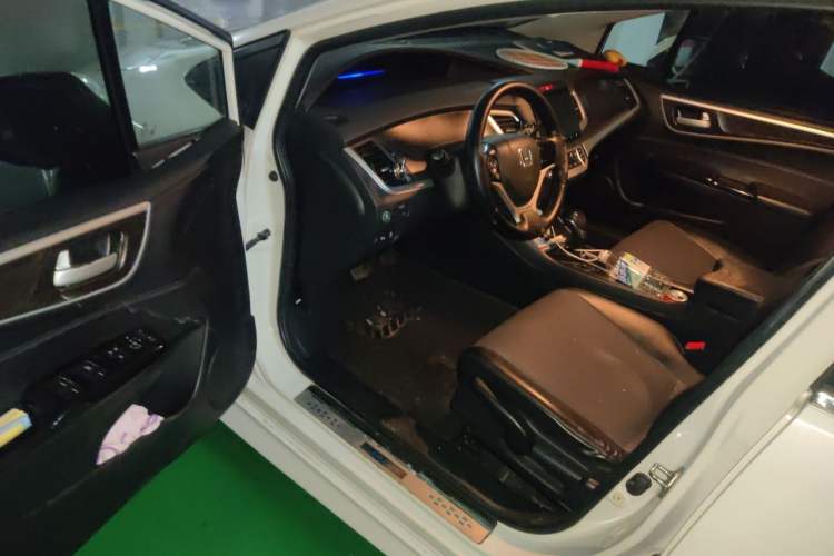 Used Honda Jade 2016 1.8L Automatic Comfort Elite Version 5 Seats Driver Seat