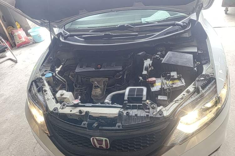 Used Honda Jade 2016 1.8L Automatic Comfort Elite Version 5 Seats Engine Bay