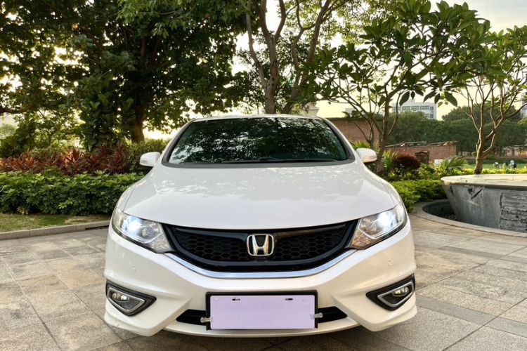 Used Honda Jade 2016 1.8L Automatic Comfort Elite Version 5 Seats Exterior 1