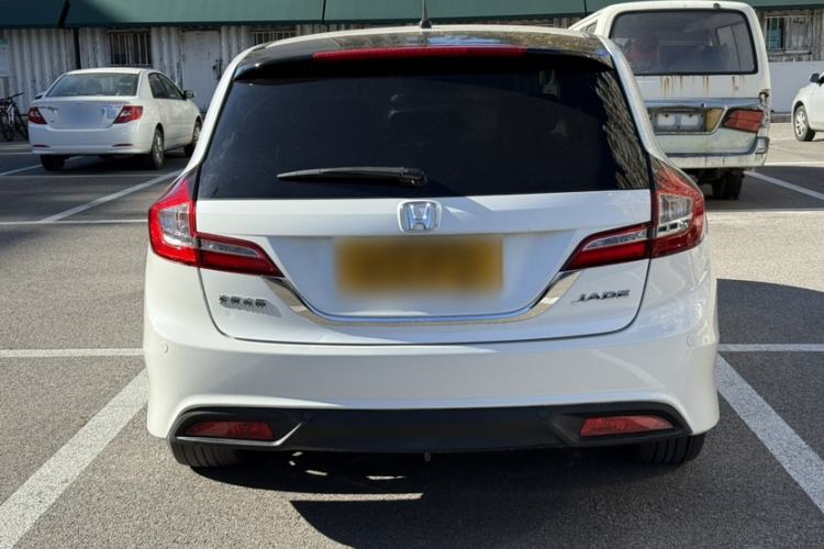 Used Honda Jade 2016 1.8L Automatic Comfort Elite Version 5 Seats Exterior 2