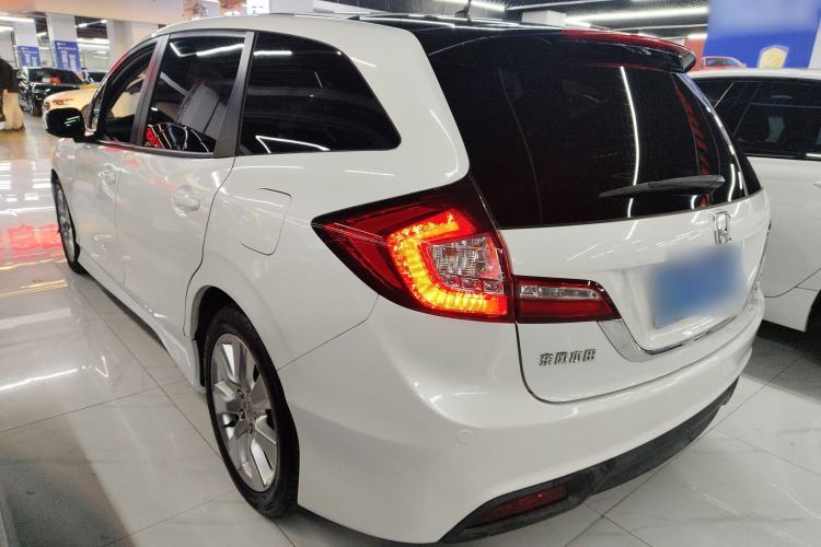 Used Honda Jade 2016 1.8L Automatic Comfort Elite Version 5 Seats Exterior 2