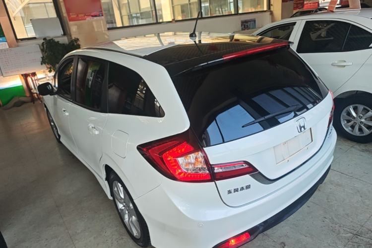Used Honda Jade 2016 1.8L Automatic Comfort Elite Version 5 Seats Exterior 2