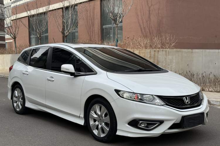 Used Honda Jade 2016 1.8L Automatic Comfort Elite Version 5 Seats Exterior 2