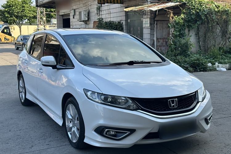 Used Honda Jade 2016 1.8L Automatic Comfort Elite Version 5 Seats Exterior 2