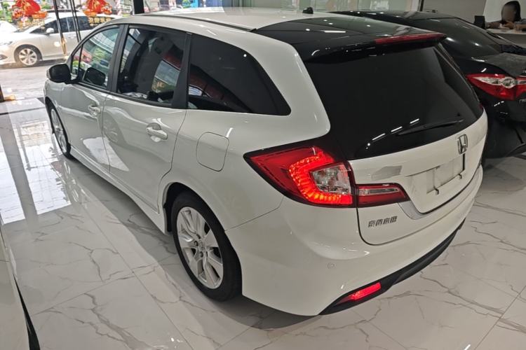 Used Honda Jade 2016 1.8L Automatic Comfort Elite Version 5 Seats Exterior 2