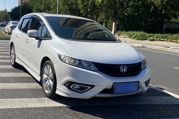 Used Honda Jade 2016 1.8L Automatic Comfort Elite Version 5 Seats Exterior 2