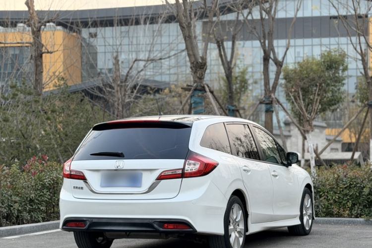 Used Honda Jade 2016 1.8L Automatic Comfort Elite Version 5 Seats Exterior 2