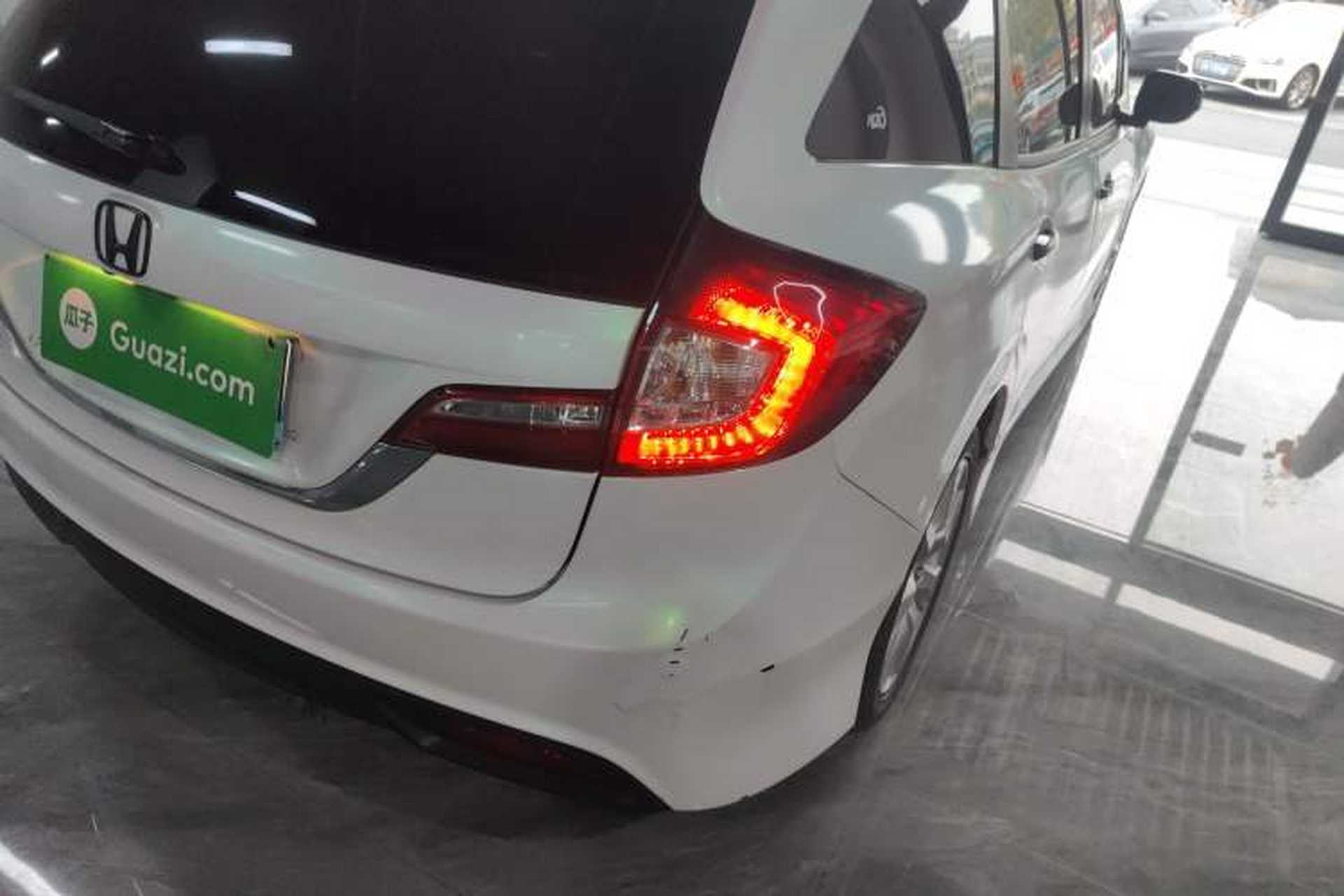 Used Honda Jade 2016 1.8L Automatic Comfort Elite Version 5 Seats Exterior 3