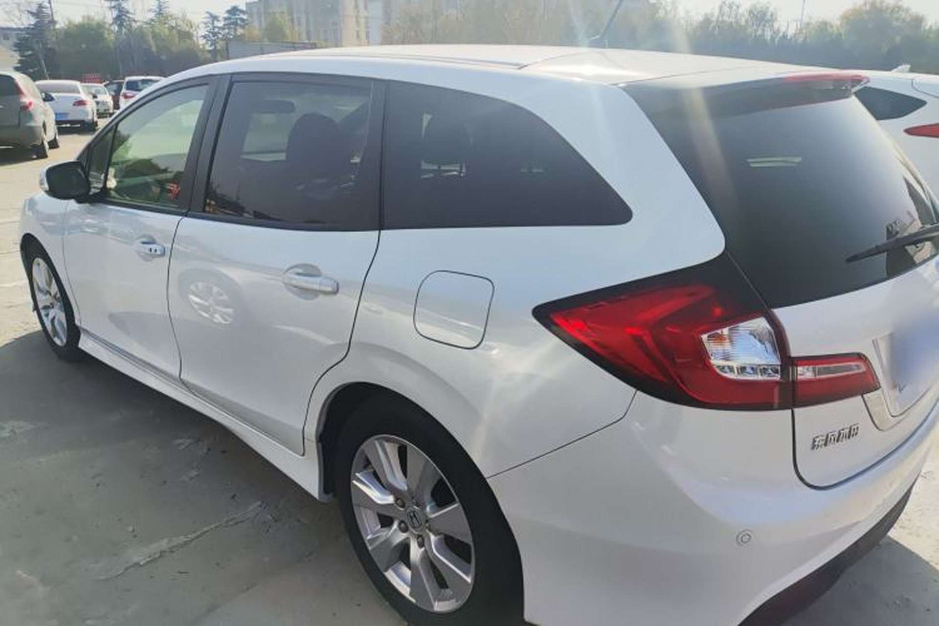 Used Honda Jade 2016 1.8L Automatic Comfort Elite Version 5 Seats Exterior 3