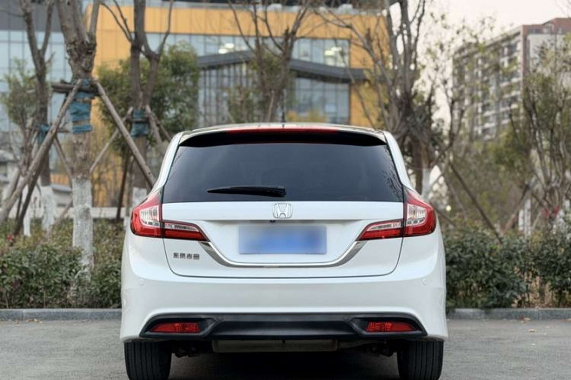 Used Honda Jade 2016 1.8L Automatic Comfort Elite Version 5 Seats Exterior 3