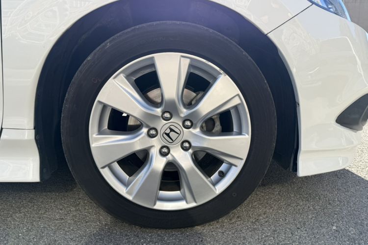 Used Honda Jade 2016 1.8L Automatic Comfort Elite Version 5 Seats Exterior 4