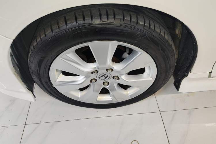 Used Honda Jade 2016 1.8L Automatic Comfort Elite Version 5 Seats Exterior 4