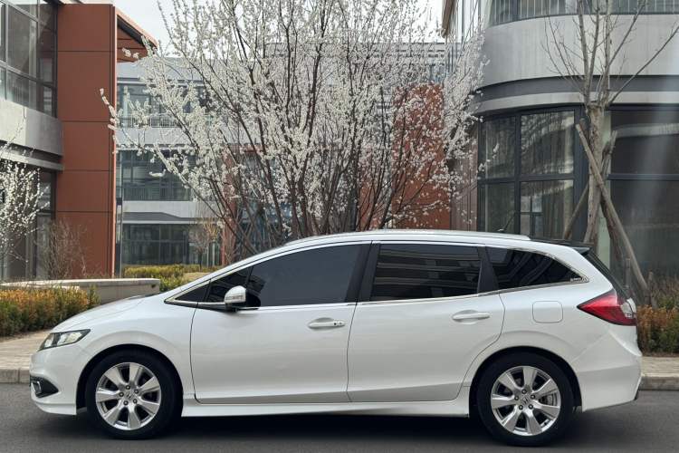 Used Honda Jade 2016 1.8L Automatic Comfort Elite Version 5 Seats Exterior 4